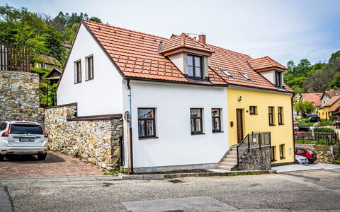 Cesky Krumlov 102: Edificio, Pared, Ventana, Casa, Casa, Techo, Arquitectura, Barrio Residencial, Fachada, Cabaña