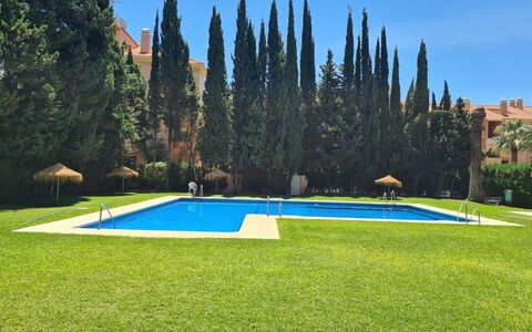 Carib Playa: Piscina, Jardín, Césped, Paisajismo, Ocio, Recurso, Hacienda, Inmuebles, Yarda, Patio Interior