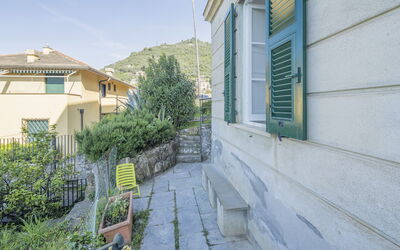 Central Cozy Nest With Parking, Bogliasco