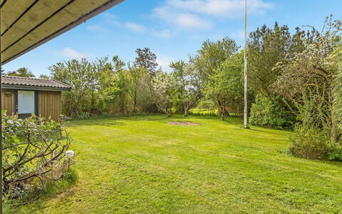 Rikkart - 400M from the Sea: Inmuebles, Sombra, Entrada De Coches, Casa De Campo
