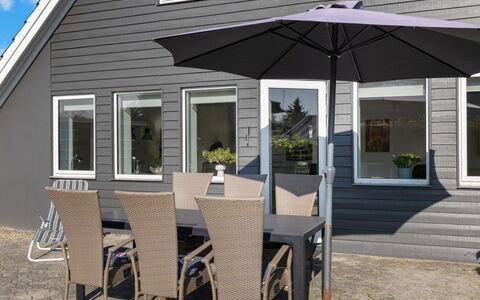 Begitte - 200M from the Sea