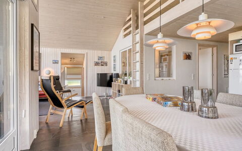 Elni - 350M from the Sea: Madera, Casa, Porche, Cubierta, Madera Dura, Techo, Manchas De Madera, Suelos De Madera, Eco Hotel