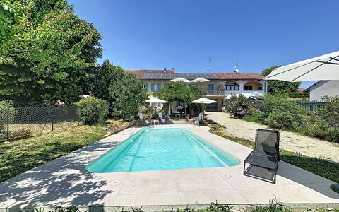 Casetta di Agnese: Piscina, Barrio Residencial, Recurso, Mueble Para Exteriores, Ocio, Inmuebles, Hacienda, Paraguas, Villa, Sombra