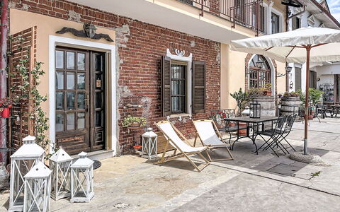 Asti 50: Puerta, Mueble, Maceta, Mueble Para Exteriores, Mesa Al Aire Libre, Silla, Planta De Casa, Ladrillo, Losa, Hierro