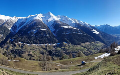 Dorfstrasse 97 2. Og Süd: Montaña, Accidentes Geográficos Montañosas, Colina, Cordillera, Tierras Altas, Nieve, Landform Glaciales, Paisaje, Cresta, Hill Station