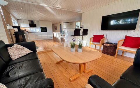 Rathi - from the Sea: Madera, Piso, Sofá, Diseño De Interiores, Suelo, Suelos De Madera, Mueble, Sala, Habitación