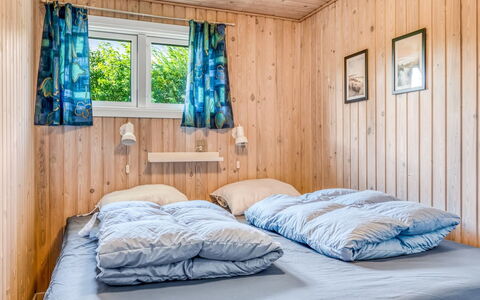 Rathi - from the Sea: Madera, Habitación, Cama, Diseño De Interiores, Sábana, Mueble, Casa, Lecho, Suelo, Marco De La Cama
