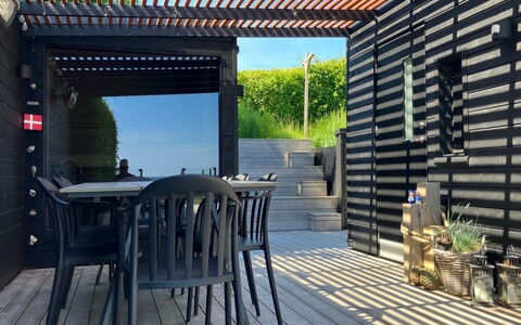 Valia - 20M from the Sea: Hierba, Pradera, El Terreno Del Lote, Cabaña, Área Rural, Prado, Edificios Del Jardín, Jardín, Cobertizo