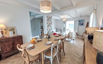 Plage, Port et Commerces à 2 Pas