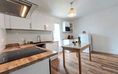 Plage, Port et Commerces à 2 Pas