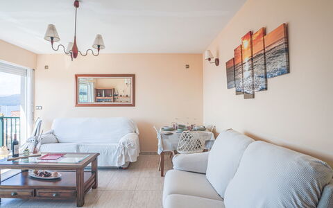 El Puerto: Mueble, Diseño De Interiores, Sofá, Piso, Suelo, Techo, Habitación, Sala, Mesa, Departamento