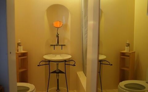 Fazio: Pared, Diseño De Interiores, Arreglo De Tubería, Madera, Piso, Suelo, Baño, Lavabo Del Baño, Encendiendo, Plomería