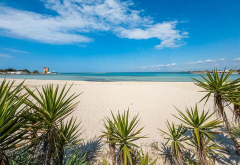 Casa Isidoro, Ac, Seaside: Azul, Cielo, Agua, Playa, Tiempo De Día, Cuerpo De Agua, Horizonte, Costa, Costeras Y Los Accidentes Geográficos Oceánico, Mar
