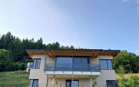 Villa Techelsberg: Casa, Barrio Residencial, Casa, Techo, Balcón, El Terreno Del Lote, Cabaña, Porche, Inmuebles, Casa De Campo