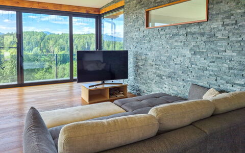 Villa Techelsberg: Piso, Diseño De Interiores, Sofá, Sala, Suelos De Madera, Pared De Piedra, Madera Dura, Manchas De Madera, Silla