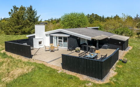 Rieke - 2Km from the Sea: 