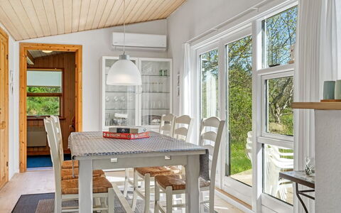 Rieke - 2Km from the Sea: 