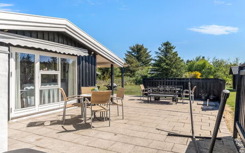 Rieke - 2Km from the Sea: 