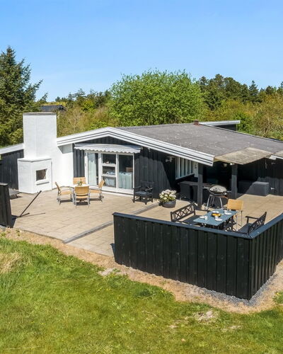 Rieke - 2Km from the Sea