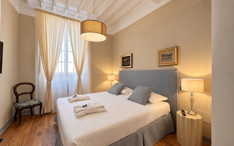 Via Roma 39: Mueble, Diseño De Interiores, Habitación, Cama, Textil, Sábana, Lecho, Suelo, Habitación, Linos