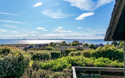 Minza - 150M from the Sea: Inmuebles, Sombra, Entrada De Coches, Casa De Campo
