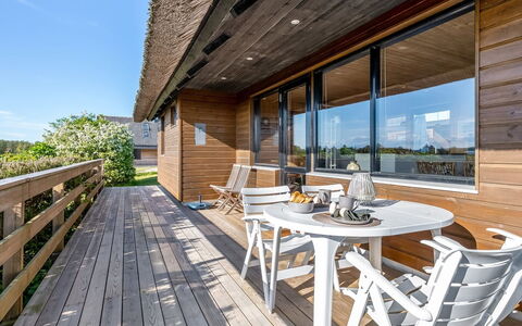 Minza - 150M from the Sea: Inmuebles, Sombra, Entrada De Coches, Casa De Campo