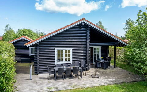 Edzard - 900M from the Sea: Cordillera, Valle, Pueblo De Montaña, Ciudad De Vacaciones