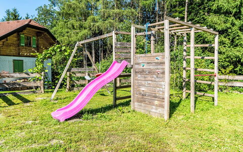 Oase im Grünen: Madera, Equipo De Juego Exterior, Jardín, Cerca, Patio De Recreo, Paisajismo, Yarda, Patio Interior, Pretil, Parque
