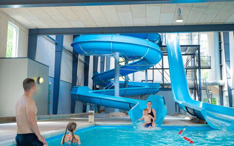 Kuisma - 11Km from the Sea: Piscina, Material Compuesto, Ocio, Recreación, Centro De Ocio, Recurso, Tolva, Hotel, Ciudad De Vacaciones