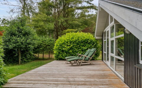 Tekla - from the Sea: Madera, Arbusto, Casa, Jardín, Vía Muerta, Cobertura Del Suelo, Cabaña, Tablón, Madera Dura