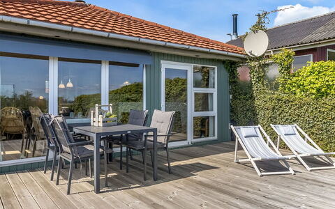 Egonie - 100M from the Sea: Inmuebles, Sombra, Entrada De Coches, Casa De Campo