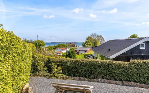 Egonie - 100M from the Sea: Inmuebles, Sombra, Entrada De Coches, Casa De Campo