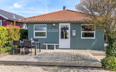 Egonie - 100M from the Sea: Inmuebles, Sombra, Entrada De Coches, Casa De Campo