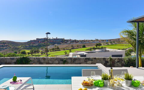 Las Yucas 2: Piscina, Mueble, Silla, Recurso, Mueble Para Exteriores, Eco Hotel, Paisajismo, Loseta, Sombra, Villa