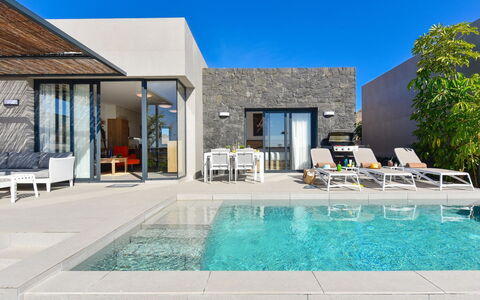 Las Yucas 2: Piscina, Recurso, Material Compuesto, Eco Hotel, Villa, Sunlounger, Mueble Para Exteriores, Loseta, Hotel, Paraguas