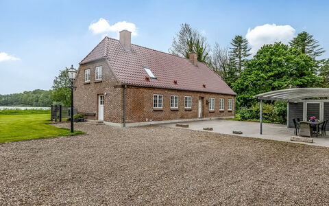 Constance - 23Km from the Sea: Madera, Techo, Casa, Casa, Arquitectura, Vía Muerta, El Terreno Del Lote, Cabaña, Cobertizo, Edificios Del Jardín