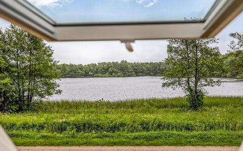 Constance - 23Km from the Sea: Madera, Techo, Casa, Casa, Arquitectura, Vía Muerta, El Terreno Del Lote, Cabaña, Cobertizo, Edificios Del Jardín