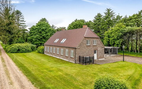 Constance - 23Km from the Sea: Madera, Techo, Casa, Casa, Arquitectura, Vía Muerta, El Terreno Del Lote, Cabaña, Cobertizo, Edificios Del Jardín
