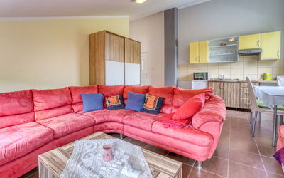 Alojamiento:&nbsp;Radmila 251.4