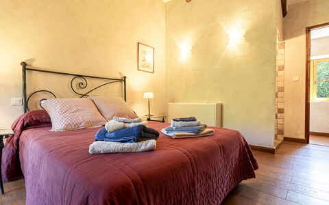 Casa Gabrielle: Pared, Madera, Mueble, Techo, Cama, Diseño De Interiores, Habitación, Piso, Casa, Sábana