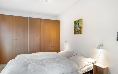 Kirsi - from the Sea: Mueble, Cama, Diseño De Interiores, Habitación, Pared, Piso, Suelo, Madera, Techo, Habitación