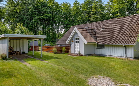 Ejvind - 30Km from the Sea: Inmuebles, Sombra, Entrada De Coches, Casa De Campo
