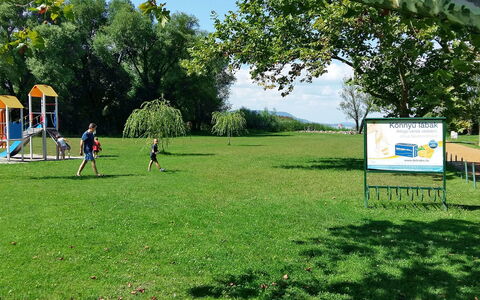 Nest: Hierba, Árbol, Pradera, Recreación, Espacio Publico, El Terreno Del Lote, Llanura, Césped, Ocio