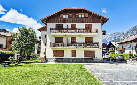 Bormio 16: Balcón, Villa