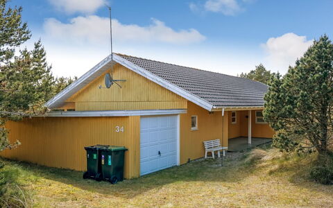 Jeip - 2.1Km from the Sea: Cabaña, Cobertizo, \Choza, Casa De Campo, Pradera, Choza, Granero, Cuarto De Troncos, Edificios Del Jardín