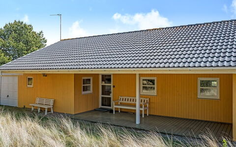 Jeip - 2.1Km from the Sea: Cabaña, Cobertizo, \Choza, Casa De Campo, Pradera, Choza, Granero, Cuarto De Troncos, Edificios Del Jardín