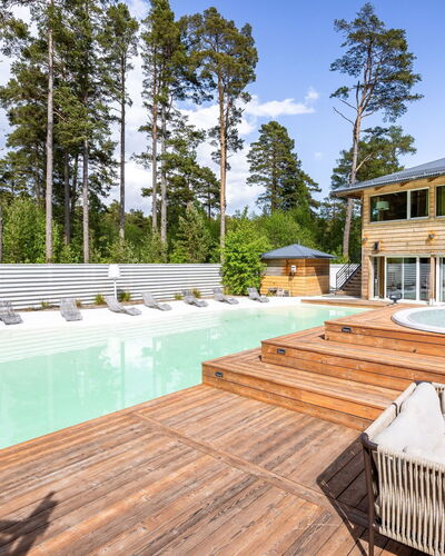 Himla: Piscina, Recurso, Eco Hotel, Material Compuesto, Ocio, Thermae, Inmuebles, Hotel, Cubierta, Centro De Ocio