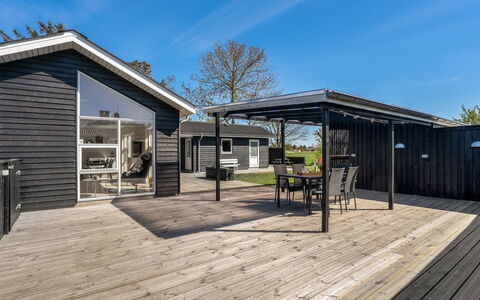 Herwarth - 400M from the Sea: Inmuebles, Sombra, Entrada De Coches, Casa De Campo