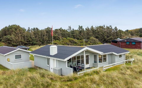 Fridgerd - 300M from the Sea: Casa, Casa, Techo, Cabaña, Inmuebles, Vía Muerta, Porche, Casa De Campo, Edificios Del Jardín