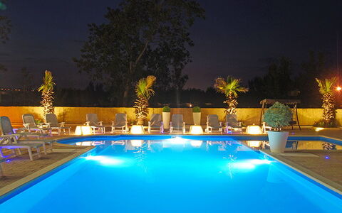 Tortoreto Apartment Close To The Sea, Ac,wi -fi: Piscina, Agua, Mueble Para Exteriores, Mueble, Recurso, Sunlounger, Material Compuesto, Silla, Eco Hotel, Ocio